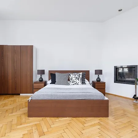 Two Bedroom - Dietla 51 Street Appartement *