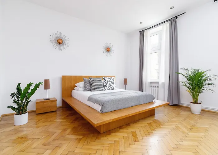 Two Bedroom - Dietla 51 Street