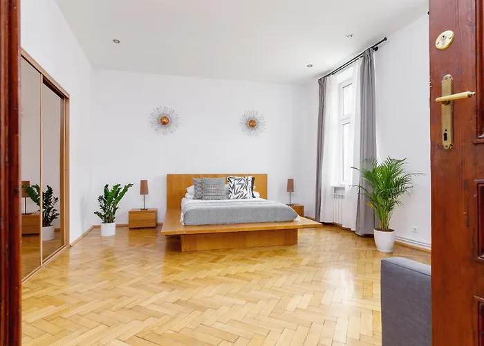 Two Bedroom - Dietla 51 Street *