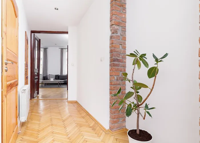 Two Bedroom - Dietla 51 Street *