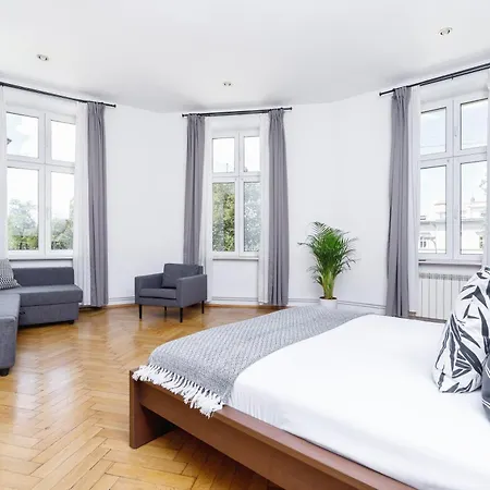 Two Bedroom - Dietla 51 Street